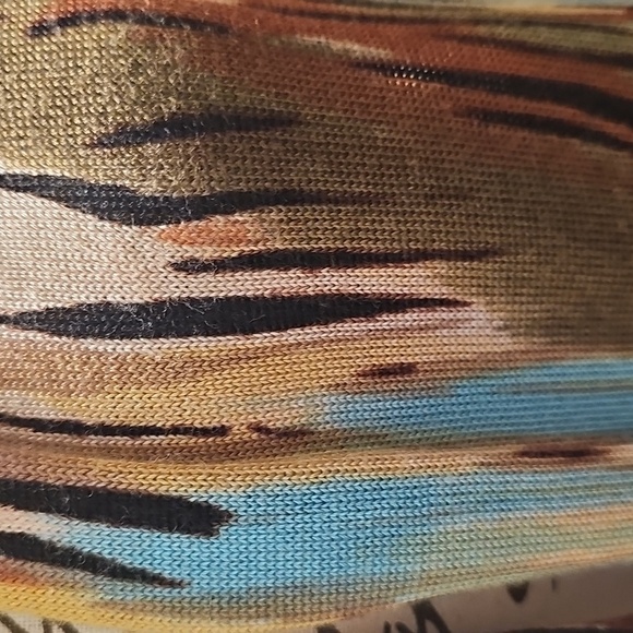 Multicolor Abstract Patterned Shawl - Picture 10 of 13